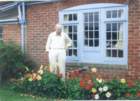 _bill_watson_and_his_dahlias_raised_from_seed_freshwater_iow_uk_small.jpg
