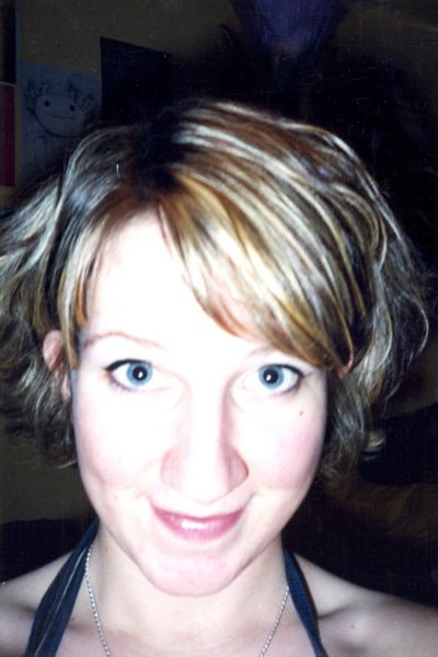 Sarah Edinburgh Close July 2001 sarahedinburghclosejuly2001.jpg