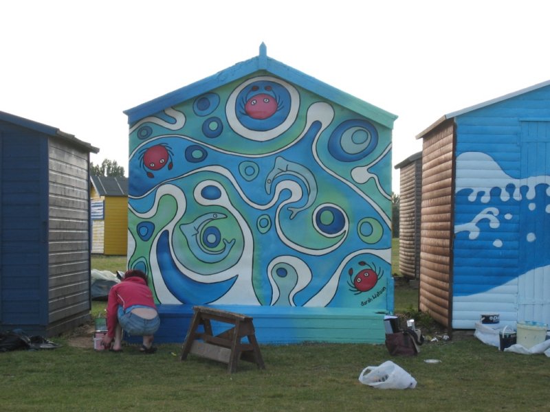 beach_hut_11.jpg