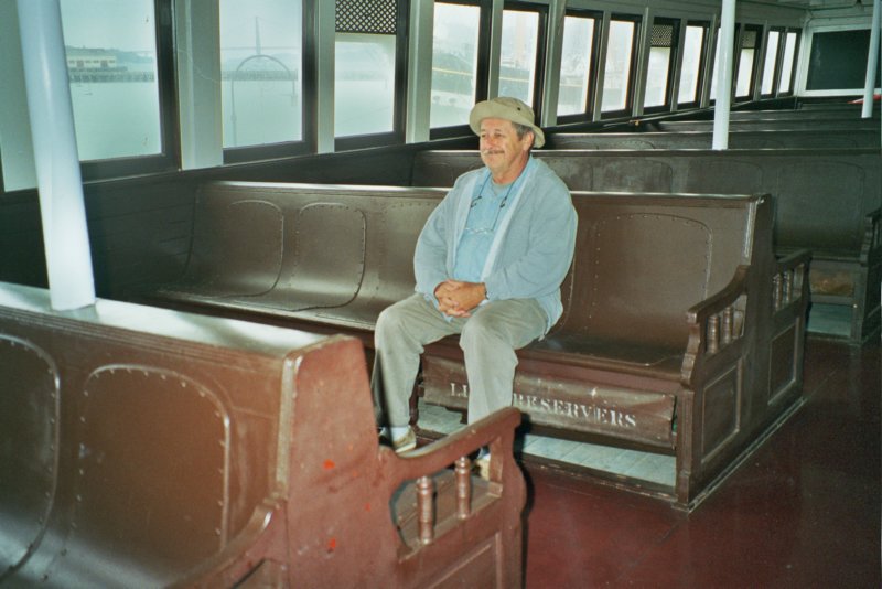 105 Casey on bench museum San Fran caseyonbenchmuseumsanfran.jpg