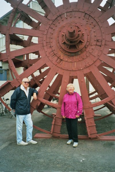 oldpaddlewheelmaritimemussanfran.jpg