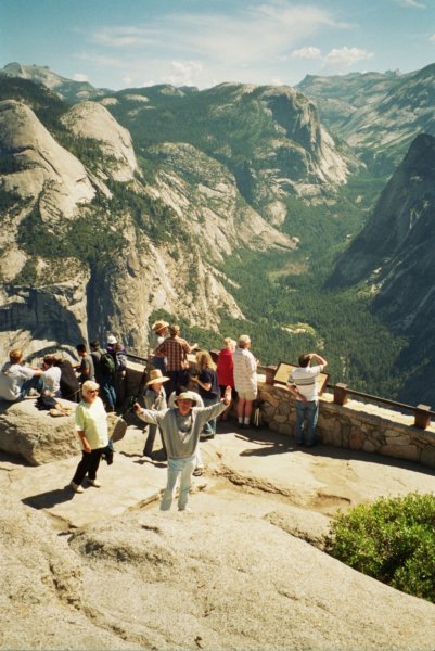 vialtouristsyosemitevalley.jpg