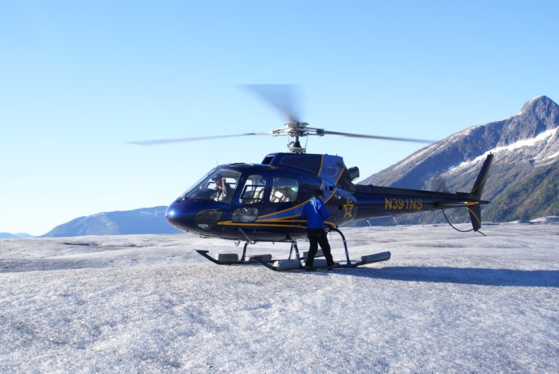 sepalaskaday7thujuneauhelicoptertoglacier0030.jpg