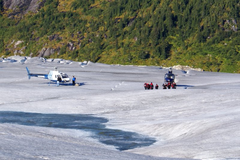 sepalaskaday7thujuneauhelicoptertoglacier0047.jpg