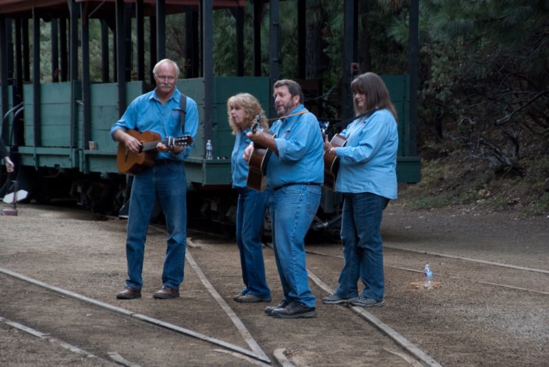 _train_trip_yosemite_10140.jpg