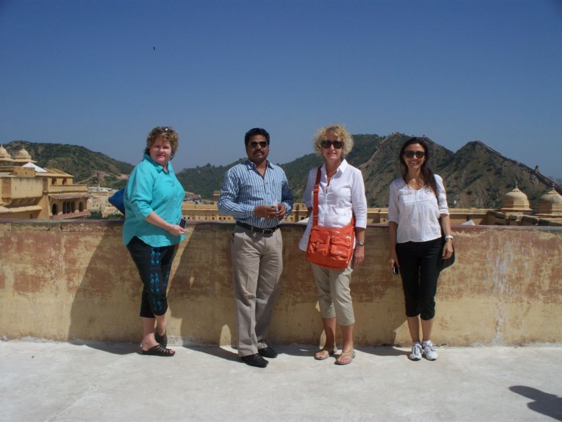 034 Shelly-TourGuide-Suzanne-Shellys Friend at Amber Fort shellytourguidesuzanneshellysfriendatamberfort.jpg