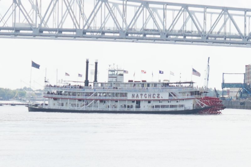 oct2014paddlesteamernatchezonthemississippineworleanslouisianadsc06045.jpg