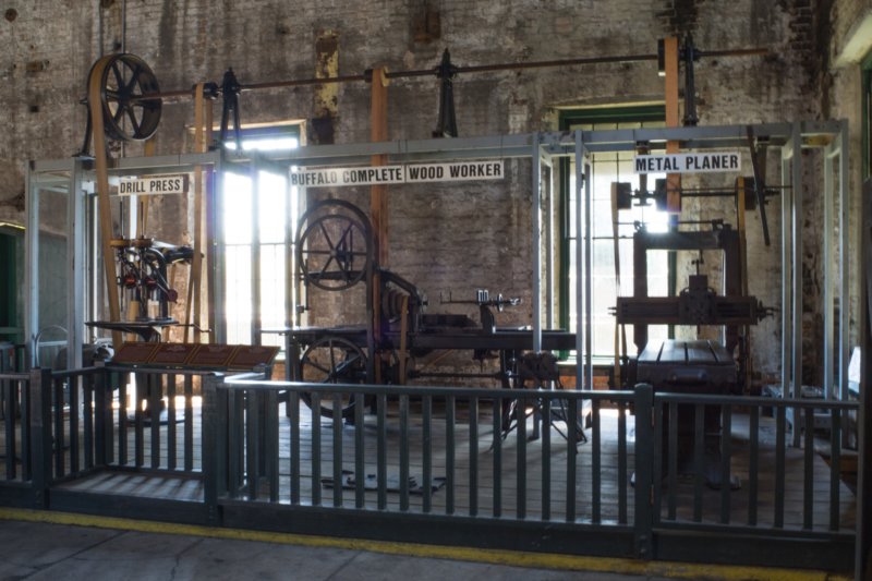 sep2014georgiastaterailroadmuseumsavannahgasteamdrivenmachineshopdsc04095.jpg