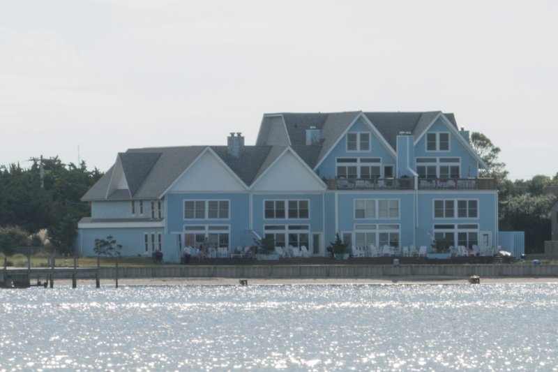 sep2014homeonthewaterbesideocracokeharborouterbanksncdsc04390.jpg