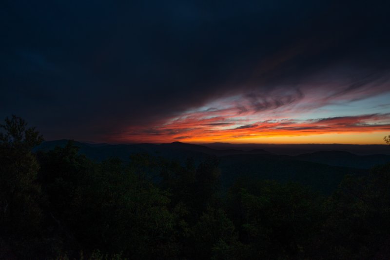 sep2014sunsetatloftmountainonskylinedrivedsc05252.jpg